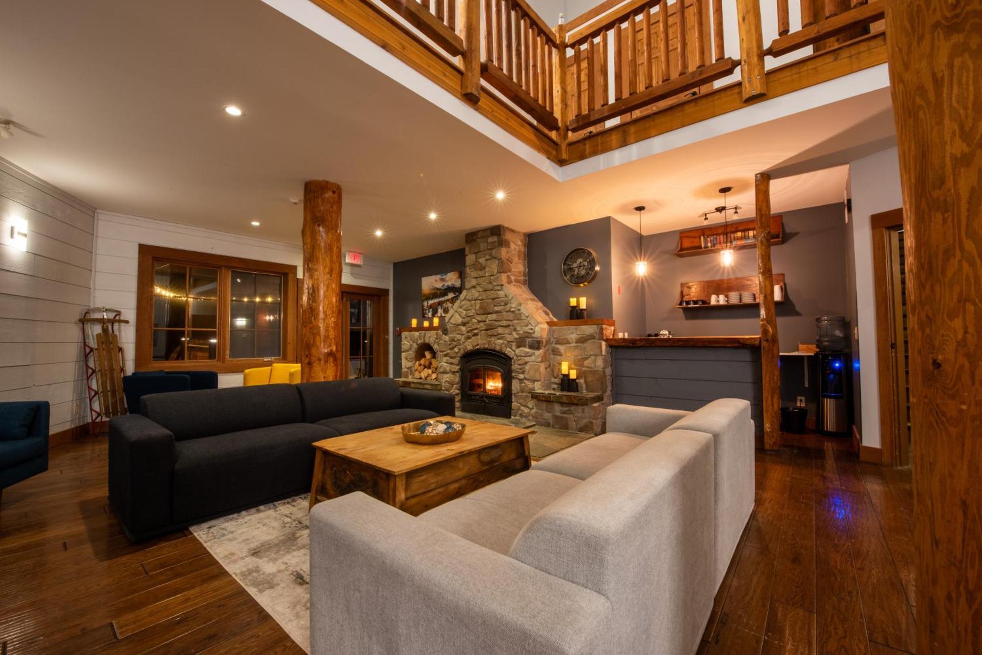 Winston Lodge Golden Zewnętrze zdjęcie