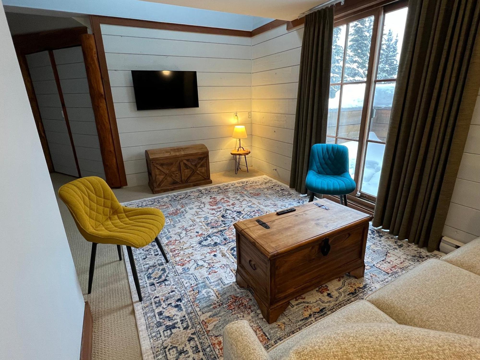 Winston Lodge Golden Zewnętrze zdjęcie